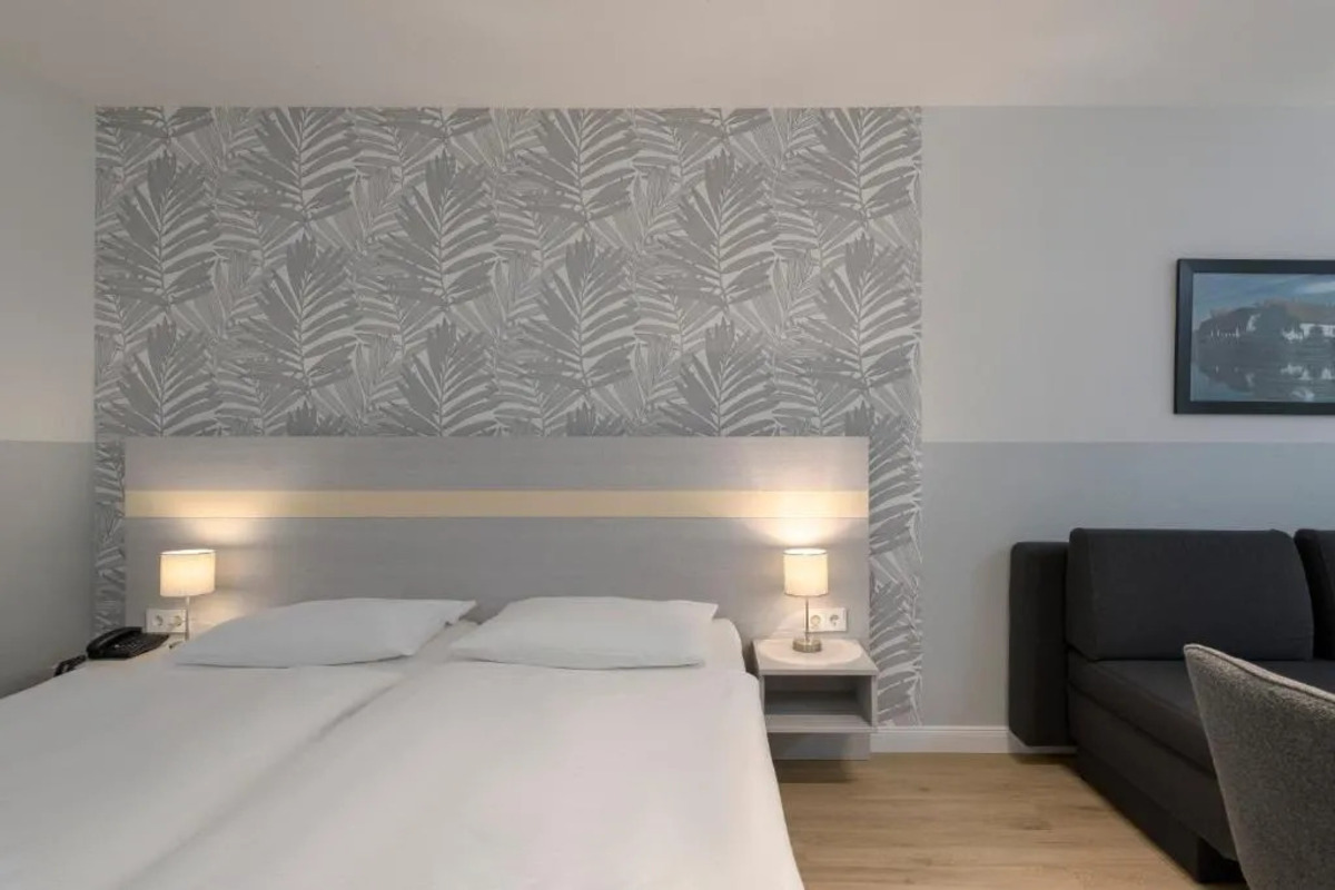 Rooms and suites