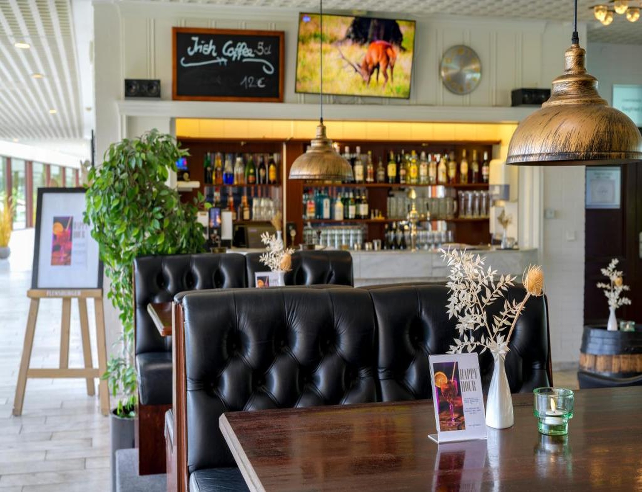 Hotel Bar